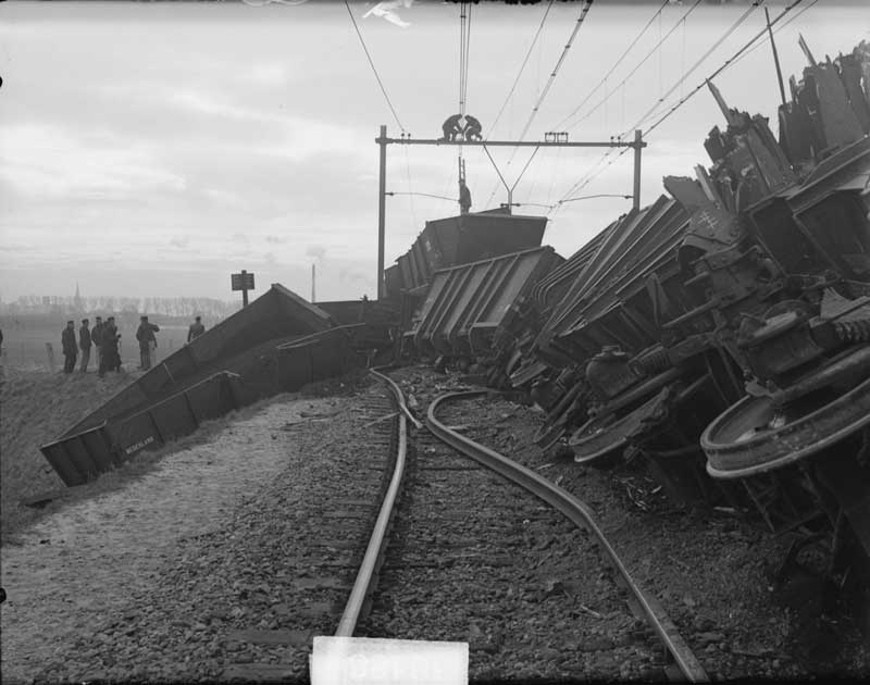 – Houten – Houten