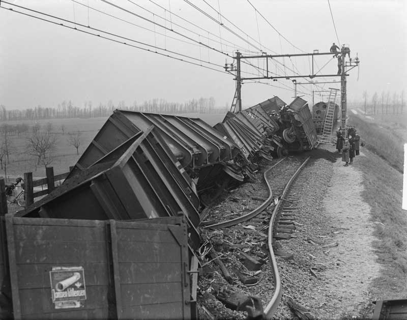 – Houten – Houten