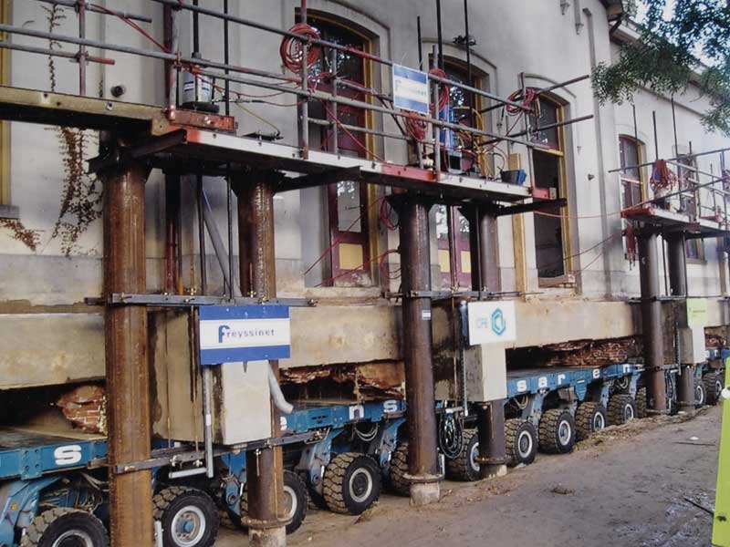 verplaatsing oude station houten – Houten De verplaatsing op 24 augustus 2007 (Herman Steenman, RAZU 105753)